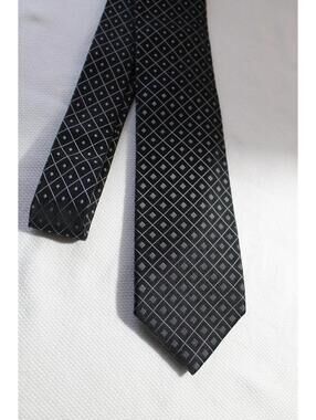 Vintage 80s Kenneth Cole REACTION Black & Gray Geometric Silk Necktie, 3.25 X 59